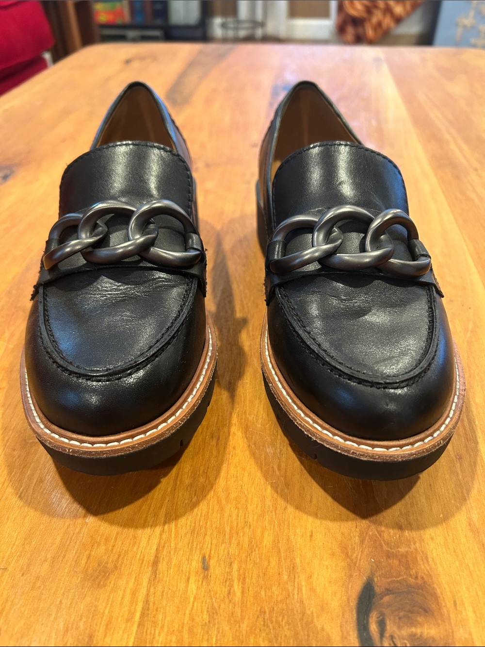 Earth Women's Black Leather Chain-Trim Loafers